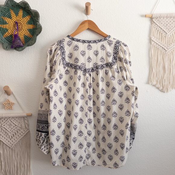 Old Navy Bohemian Floral Peasant Blouse Medium - Picture 3 of 7